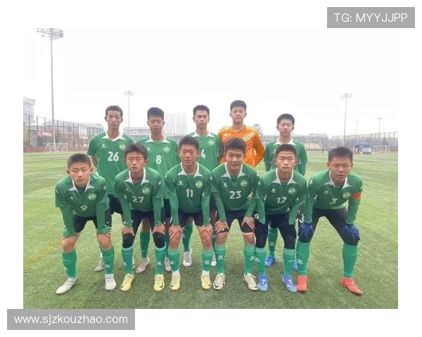 武汉足球队以56分领跑冠军赛积分榜展现强劲实力